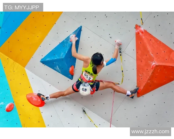 重庆攀岩队在世界攀岩锦标赛中以58分领先其他队伍展现强劲实力